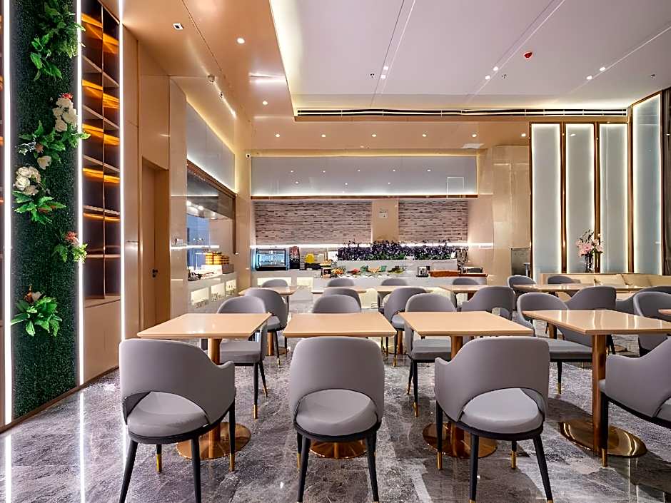 Lavande Hotel Anshan City Center