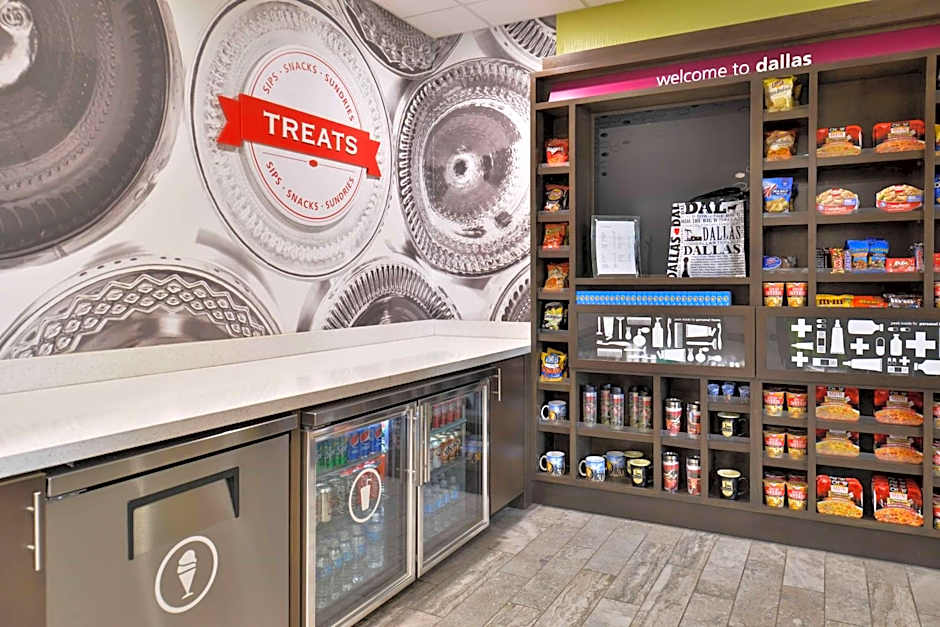 Hampton Inn By Hilton & Suites Dallas Market Center