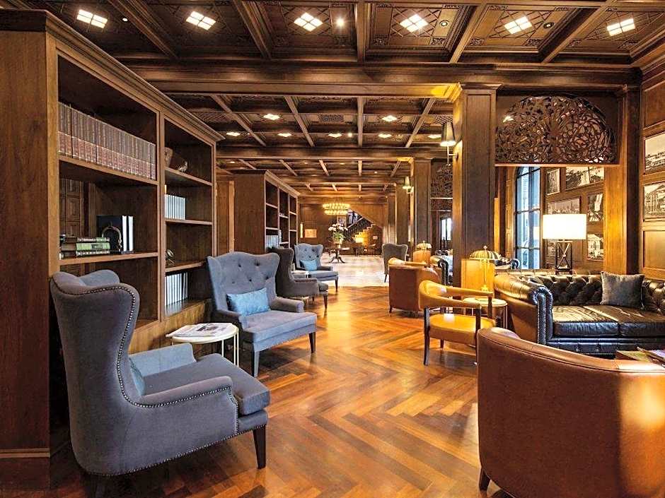 Metropole Bangkok (SHA Plus)