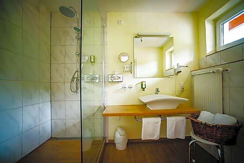 Holzschuhs Schwarzwaldhotel