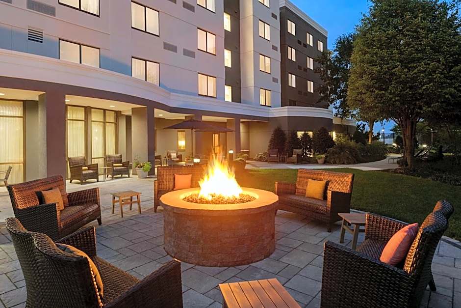 Courtyard by Marriott Lancaster