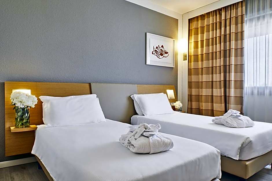 Living Place Hotel
