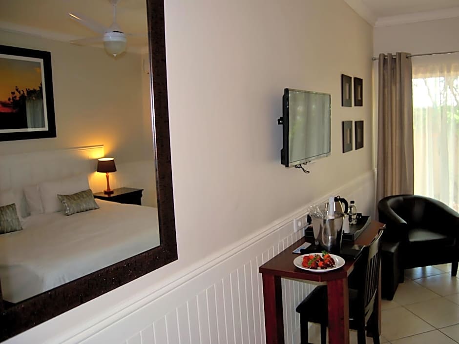 Safari Hotel & Convention Centre