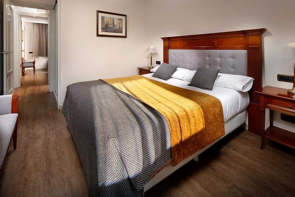 Apartaments-Hotel Hispanos 7 Suiza