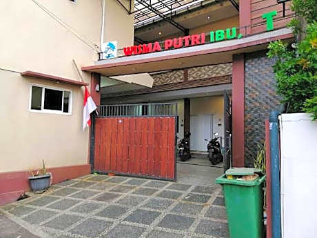 Wisma Lusya near GOR Satria RedPartner