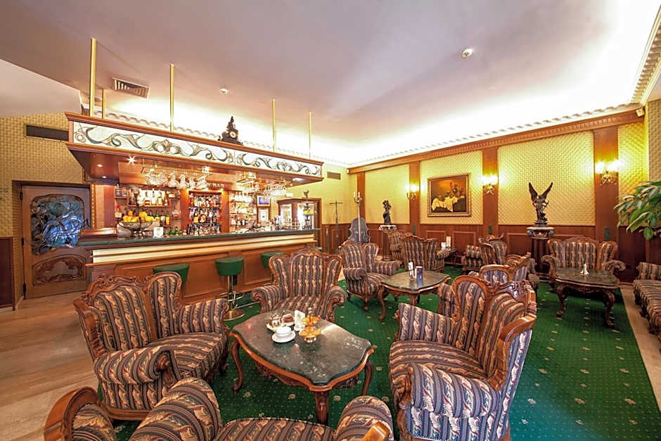 Grand Hotel London