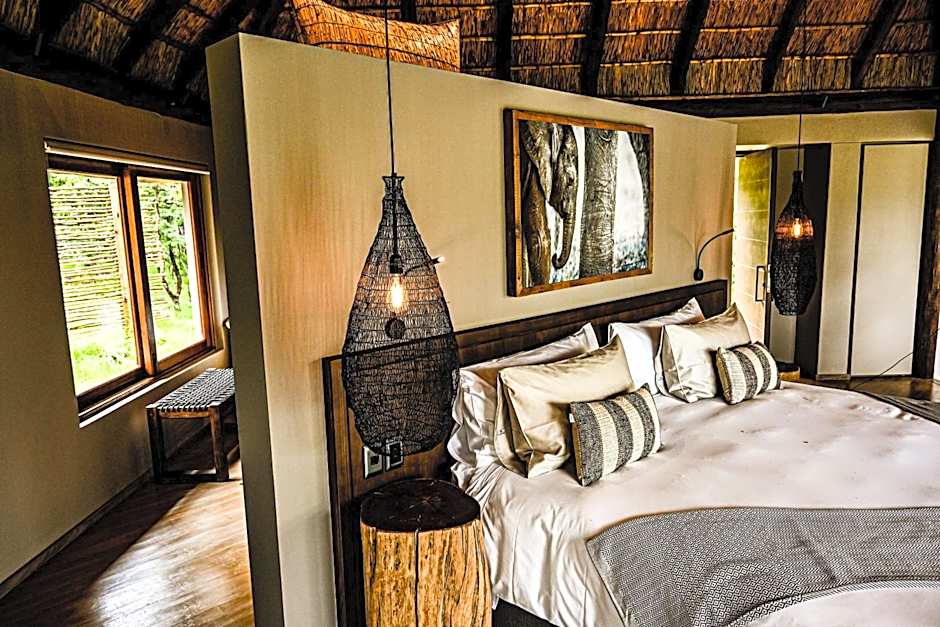 Laluka Safari Lodge - Welgevonden Game Reserve