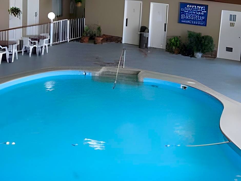 Rodeway Inn & Suites Emporia