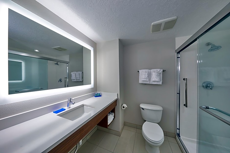 Holiday Inn Express Hotel & Suites Medford-Central Point, an IHG Hotel