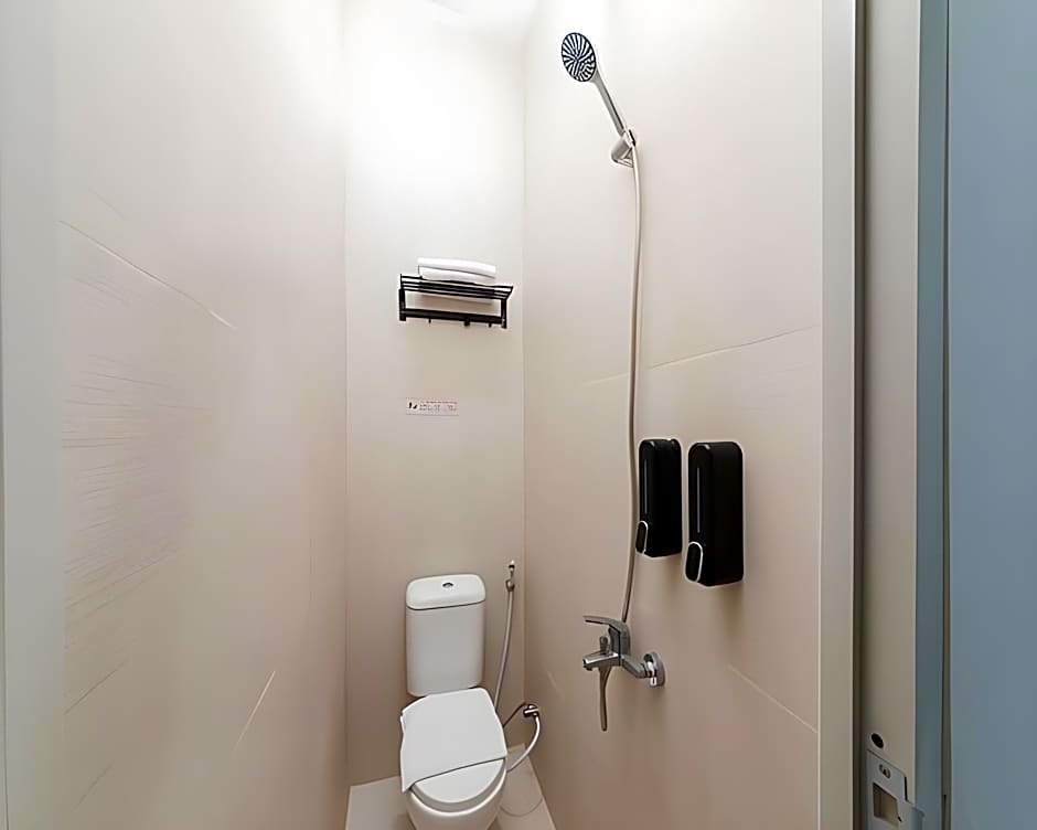 Urbanview Don Juan Pondok Gede by RedDoorz