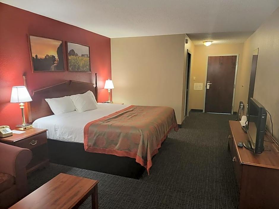 Ramada by Wyndham Angola/Fremont Area