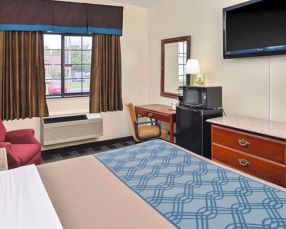 Econo Lodge Inn & Suites Shelbyville