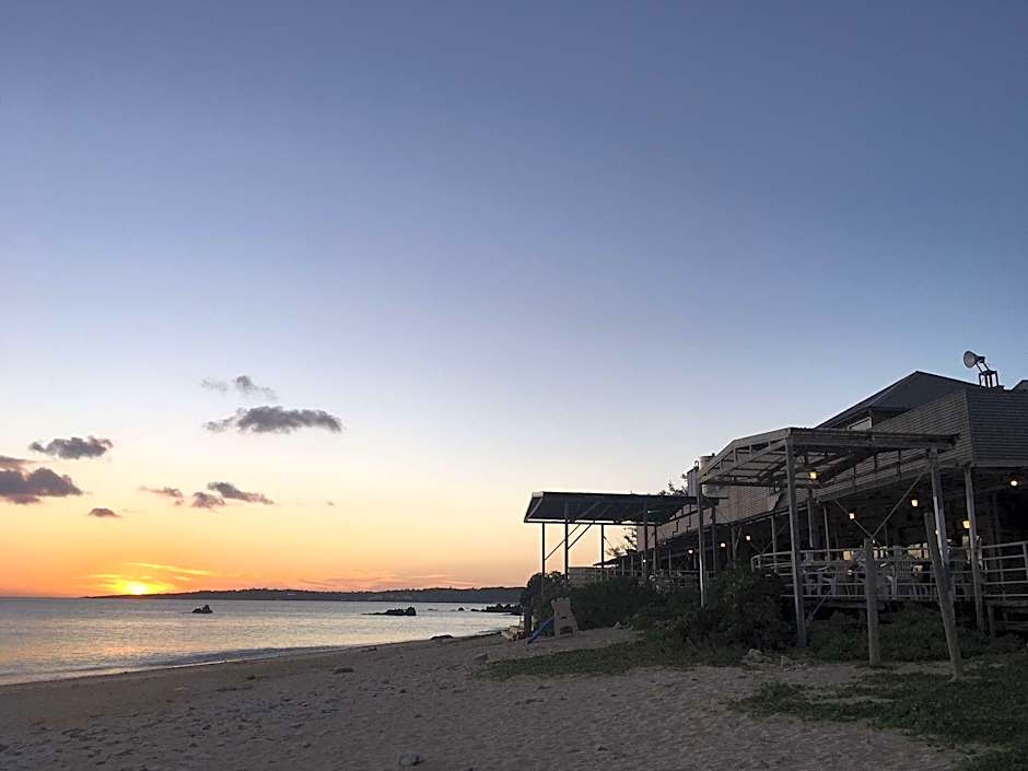 Hotel & Restaurant On the Beach Lue