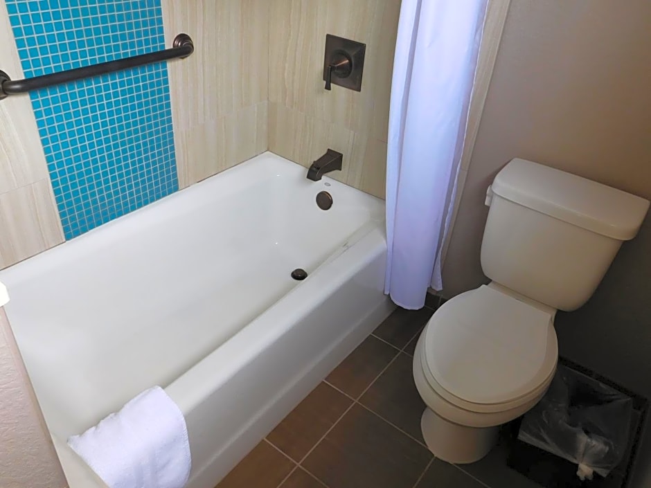 Wave Street Inn