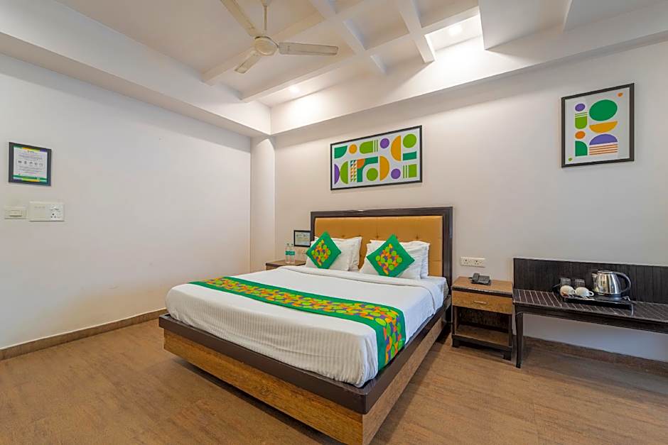 Treebo Shivam Inn Near Singapore Mall