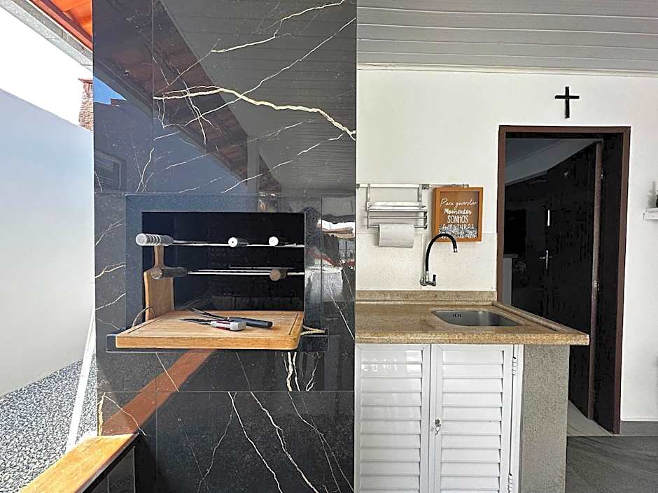 BS01- Casa com Piscina Aquecida e Churrasqueira