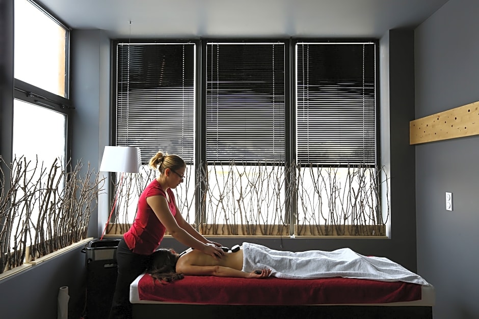 SOWELL COLLECTION Marmotel