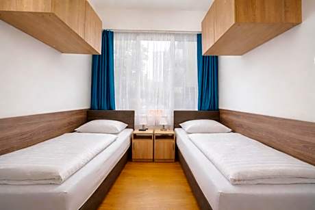 Twin Room with Private Bathroom