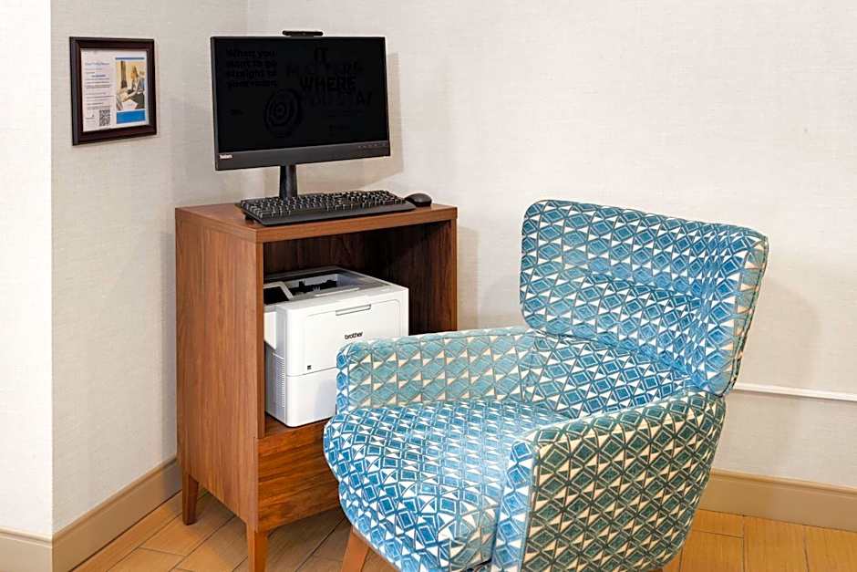 Hampton Inn & Suites Alexandria