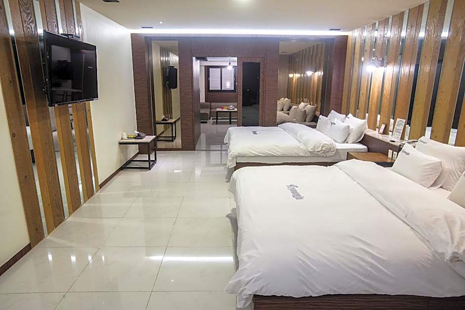 Yeongju Hotel