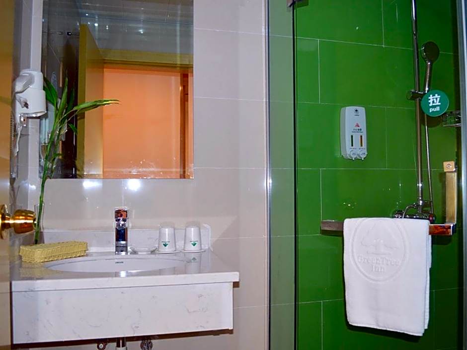 GreenTree Inn Huaian Xuyi Royal Garden Express Hotel