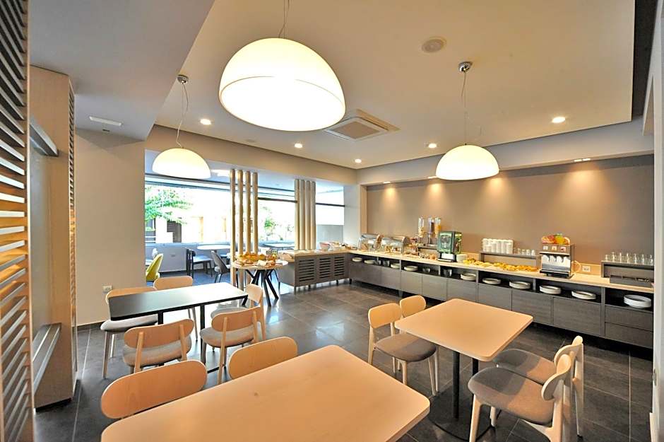 Astron Suites & Apartments