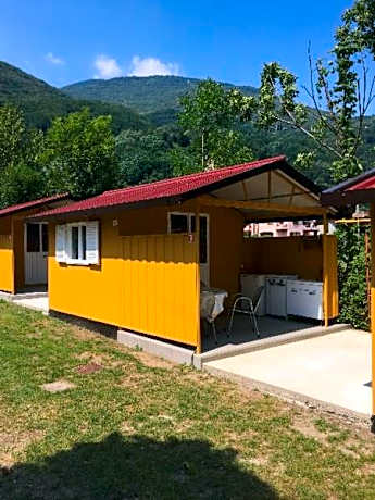 Bungalow with Shared Bathroom