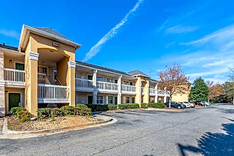 HomeTowne Studios - Atlanta NE - Peachtree Corners