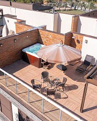 Duplex com Jacuzzi em Riviera