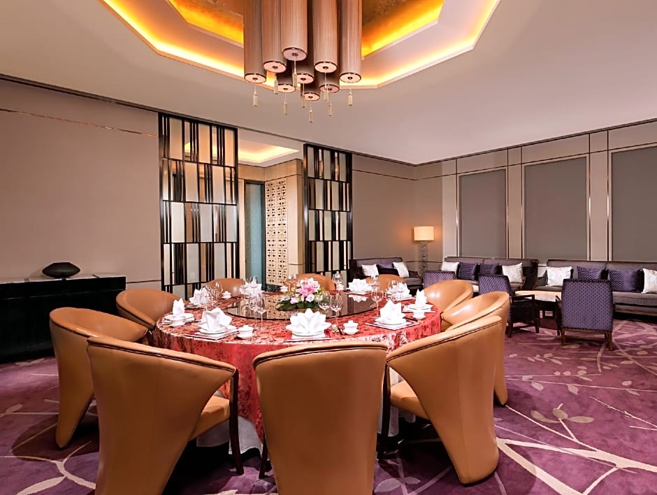 Sheraton Changchun Jingyuetan Hotel