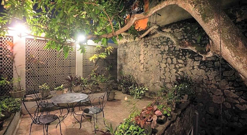 Mount Lodge Boutique Hotel