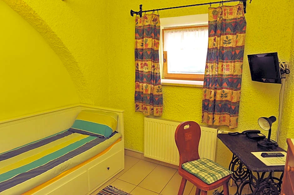 Gostilna in Prenočišča Brančurnik