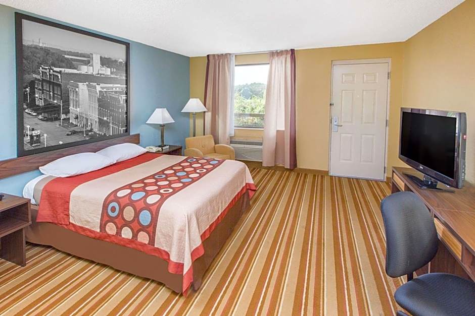 Super 8 by Wyndham Dothan