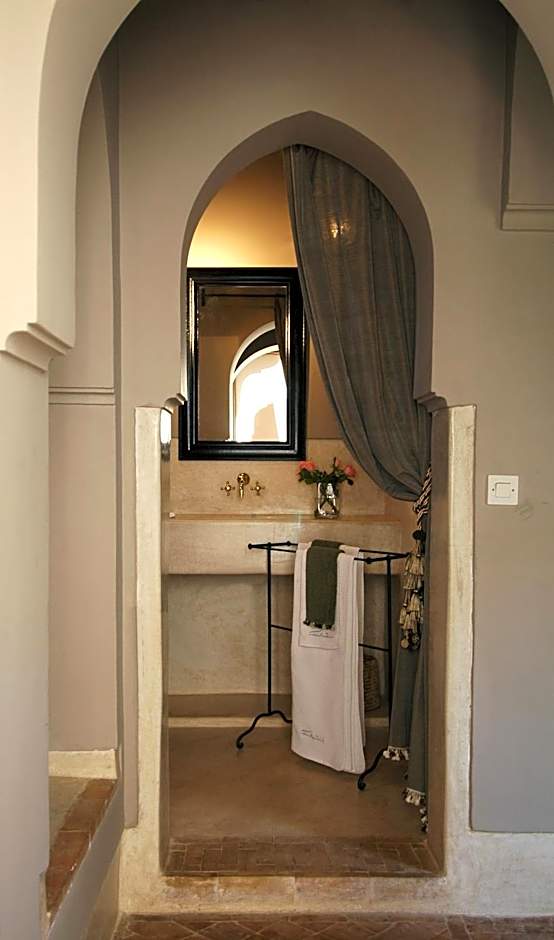 Riad Dar Housnia