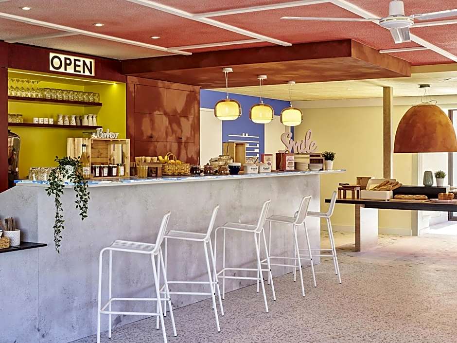 Greet Hotel Versailles - Voisins Le Bretonneux