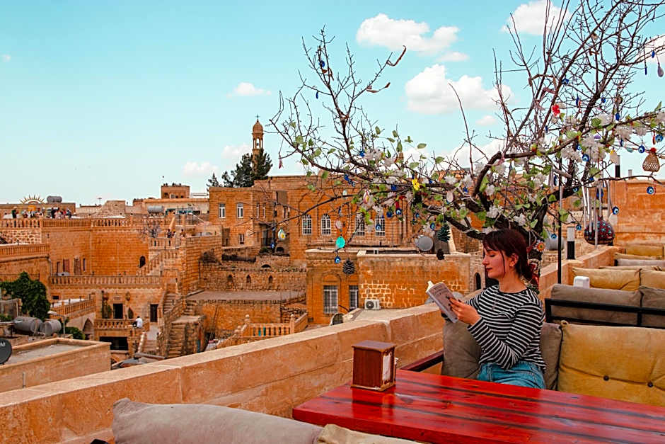 Mons Masius Boutique Hotel Teras