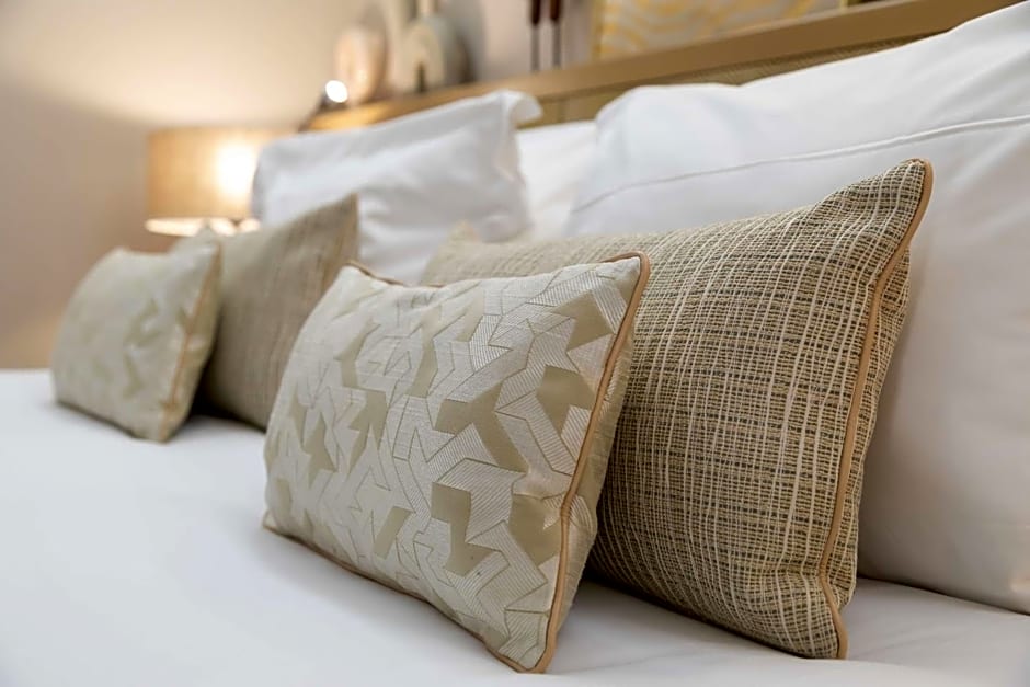 Hotel Camille Paris, Tapestry Collection by Hilton