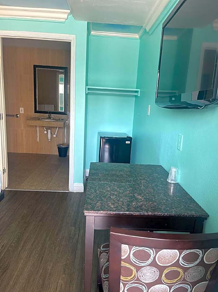 Economy Inn
