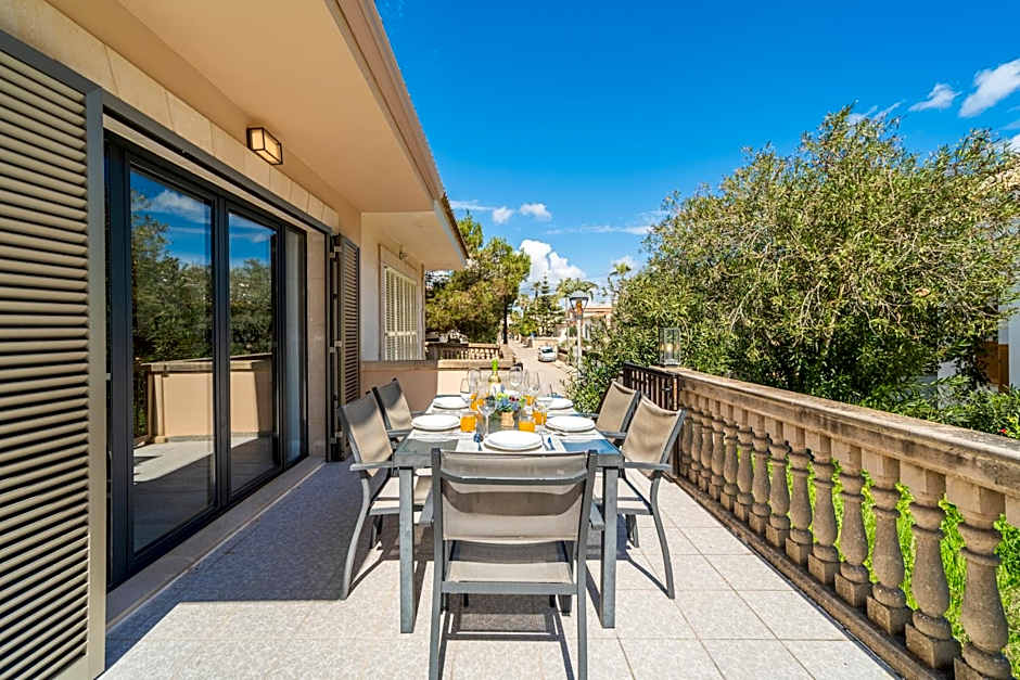 Villa Can Canta Natura Park House at Platja de Muro Beach