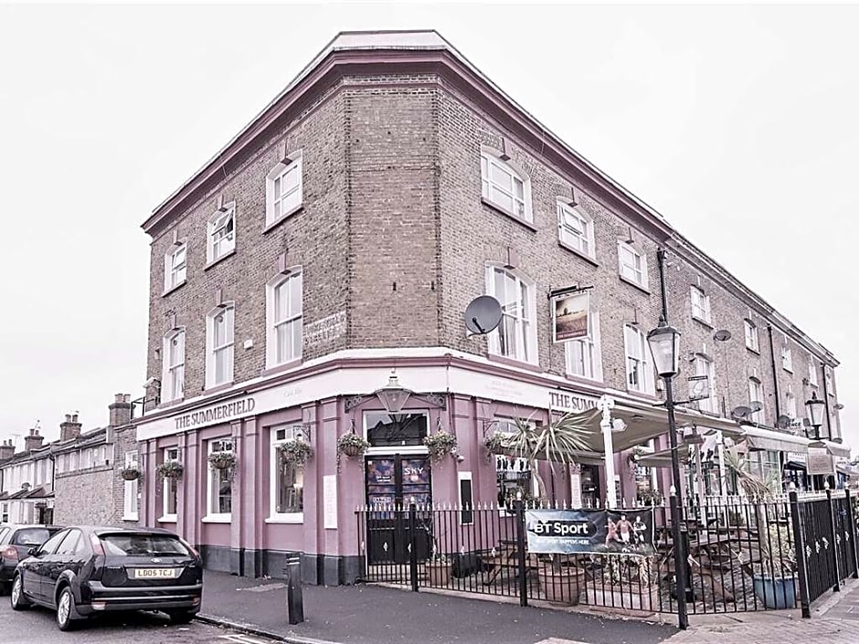 Summerfield Pub & Boutique Rooms