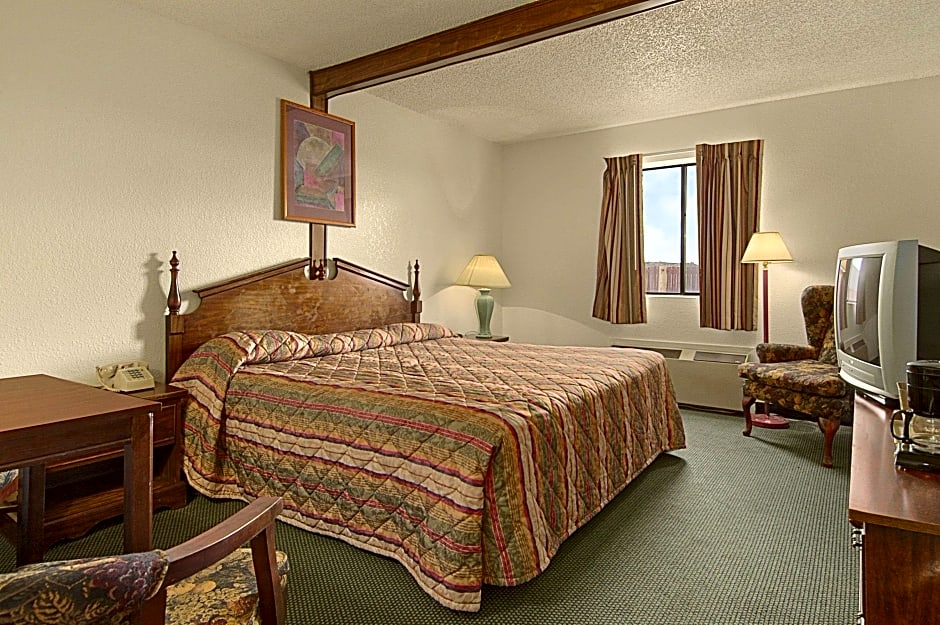 Foto 1 daripada 1 — Studio 1 King Bed and 2 Double Beds Suite, Smoking