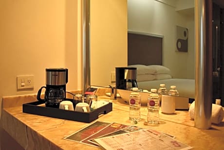 1 Kind Bed, Suite, Non-Smoking