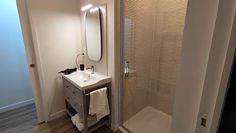 One-Bedroom Apartment with Garden View