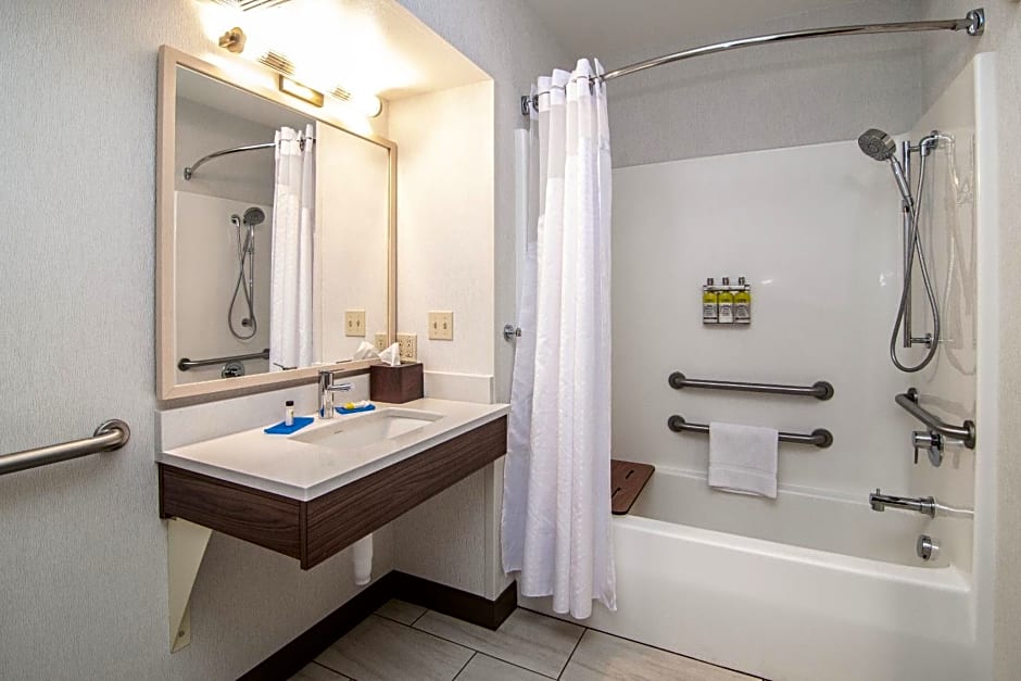 Holiday Inn Express Hotel & Suites Kalispell By IHG