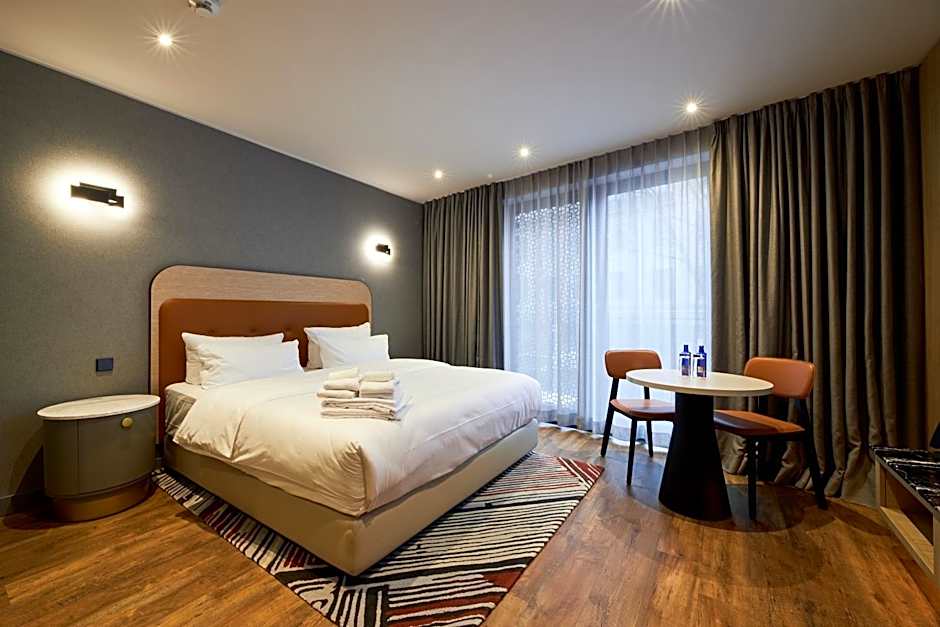 Fourty Three Luxury Serviced Apartments