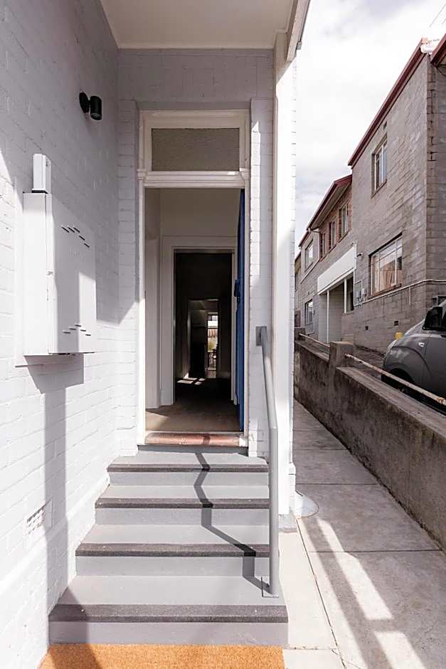 Central home in trendy South Hobart