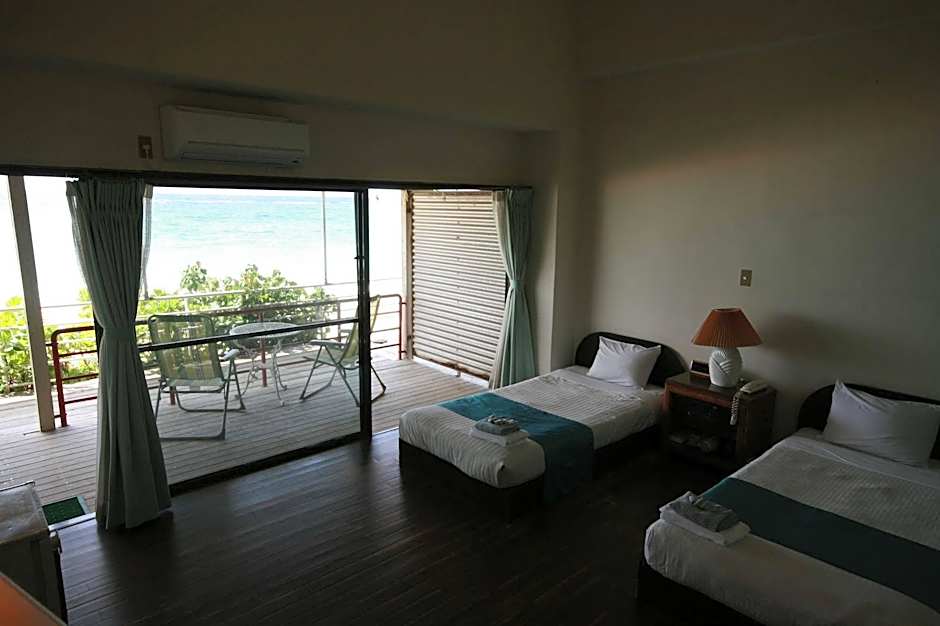 Hotel & Restaurant On the Beach Lue