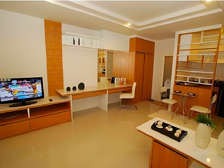 Riski Residence Ngamwongwan