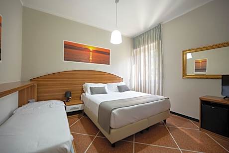 Triple Room with Garden View
