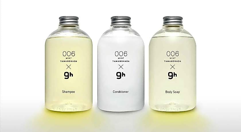 9h nine hours woman Shinjuku